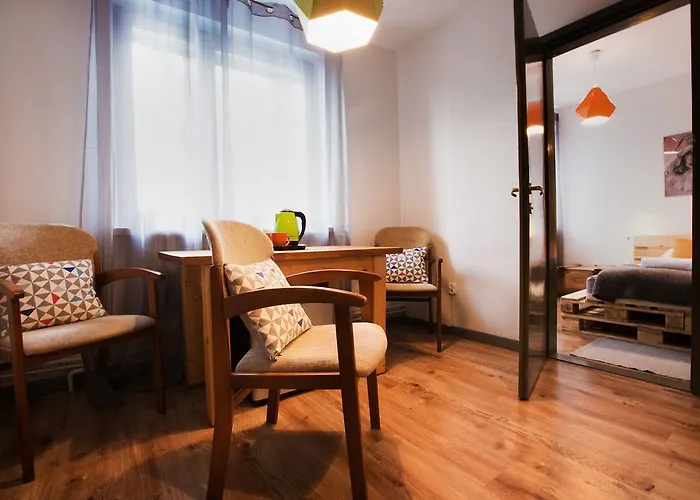 招待所 Kwatera Glowna *